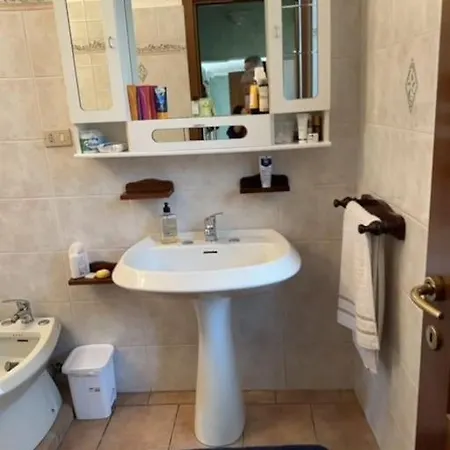 Immerso Nel شقة بينيرولو